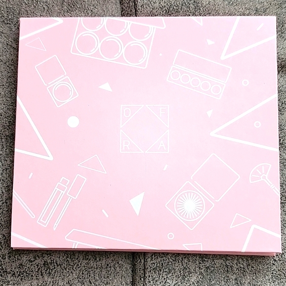 🎉HPx5🎉 OFRA Cosmetics Mini Mix Face Palette - Picture 2 of 4